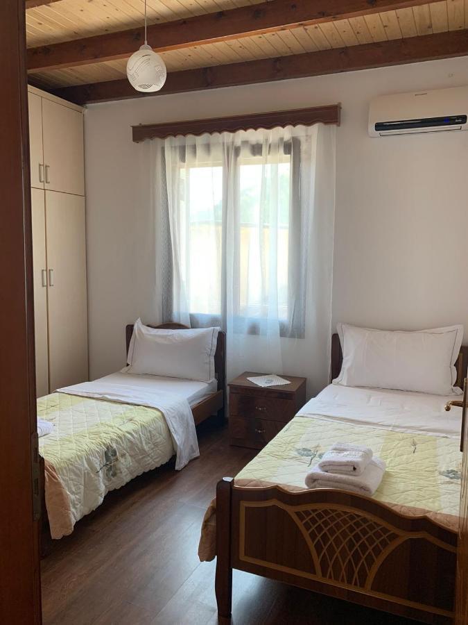 Nomad House-entire House At Your Disposal,4 Guests Apartamento Berat