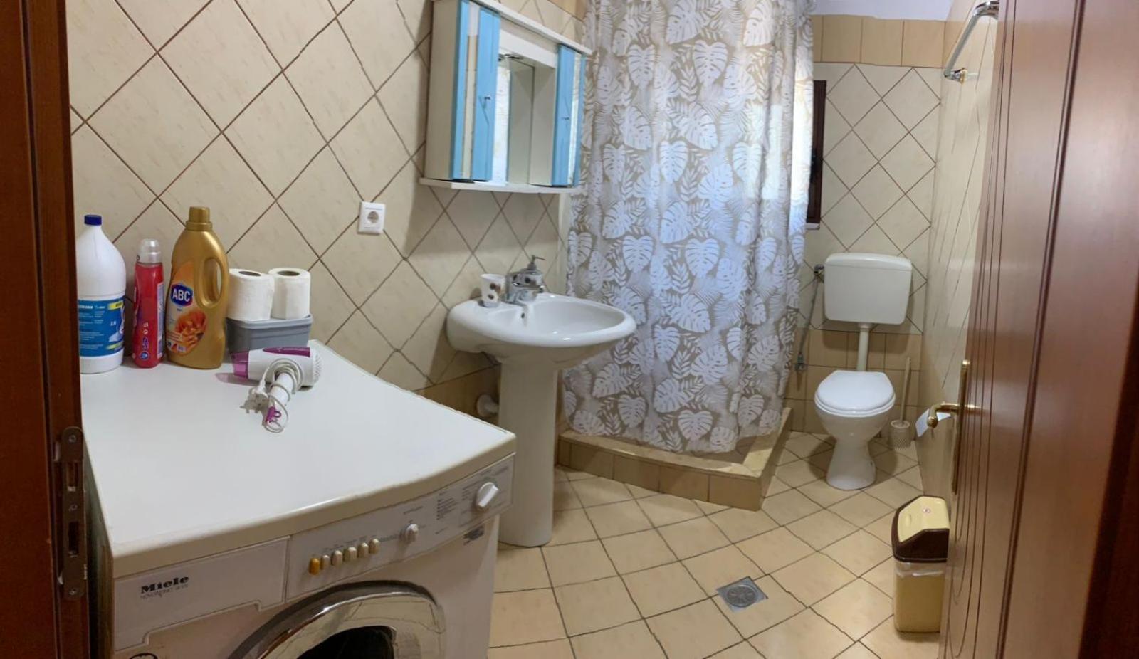 Nomad House-entire House At Your Disposal,4 Guests * Berat